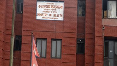 स्वास्थ्यकर्मीले ‘कोभिड-१९’ को विषयमा प्रमाणित भएको बाहेक निजि धारणा व्यक्त…