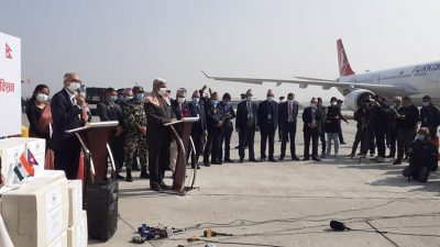 भारतीय राजदूत क्वात्राद्वारा कोरोना भ्याक्सिन ‘कोभिसिल्ड’ मन्त्रालयलाई हस्तान्तरण
