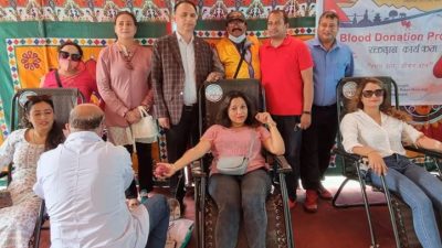 रगतको अभाव हुन नदिन लायन्स क्लबद्धारा रक्तदान