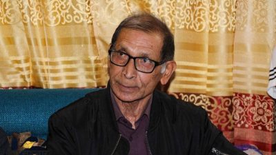 दम बढेपछि नेता मोहन वैद्य नर्भिक अस्पताल भर्ना