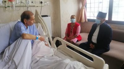 मोहन वैद्यलाई भेट्न नर्भिक पुगे दाहाल