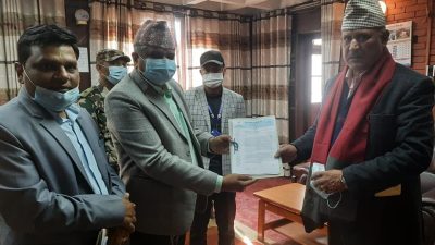 लाइभ सेभिङ औषधीको सहज रुपमा आपूर्ति गरिनुपर्ने भन्दैं स्वास्थ्यमन्त्रीलाई ज्ञापनपत्र