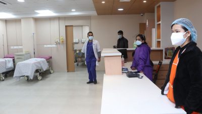 कार्यलय सहयोगीले टाउको दुखेका बिरामीलाई आइरन चक्की दिएको भन्दैं स्वास्थ्य…