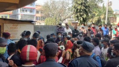 कोशीमा बालकको मृत्यु प्रकरण : ३ बुँदे सहमतिपछि आफन्तले शव…