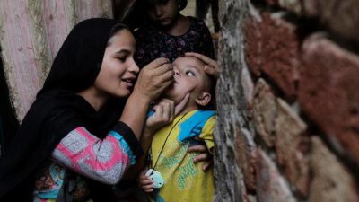 पोलियो खुवाउन पुगेका स्वास्थ्यकर्मीको गोली हानी हत्या