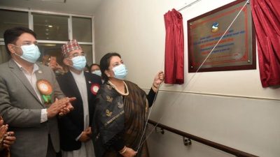 राष्ट्रपति भण्डारीले गरिन् नेपालकै पहिलो ‘ह्युमन मिल्क बैंक’को उद्घाटन
