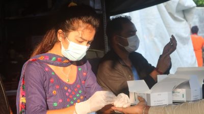 त्रिनगर–गौरीफन्टा नाकामा भारतबाट फर्कनेको स्वास्थ्य परीक्षण