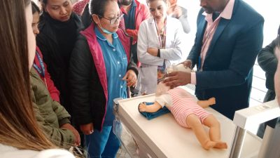 नेपाल नर्सिङ दिवसमा वीरगन्जमा नर्सहरुलाई नवजात शिशुको उपचार तालिम