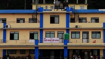 सरकारी अस्पतालले शुल्क तोकेपछि निजी अस्पतालमा जान थाले बिरामी